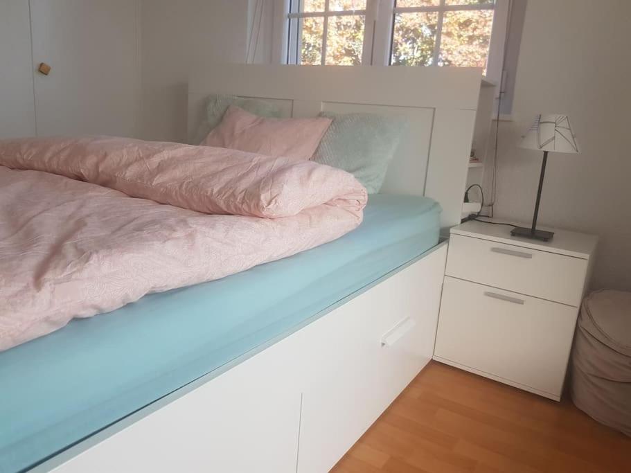 Cheerful Villa With Fireplace, Bath-Tub And Garden Noville Екстериор снимка