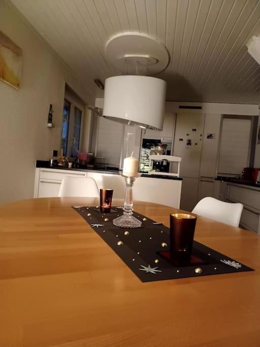 Cheerful Villa With Fireplace, Bath-Tub And Garden Noville Екстериор снимка